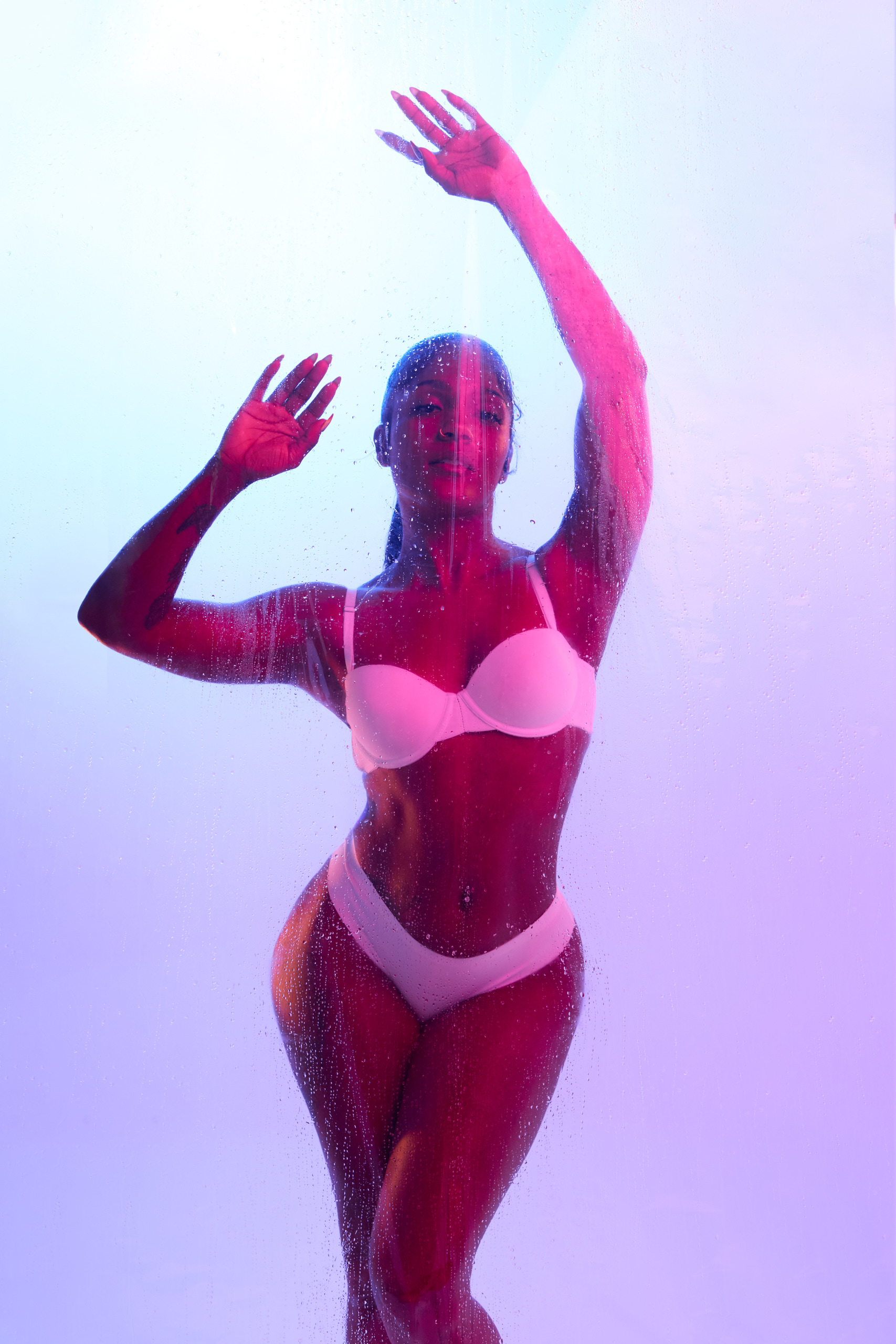 Pane — raw studio capture before live VFX composite